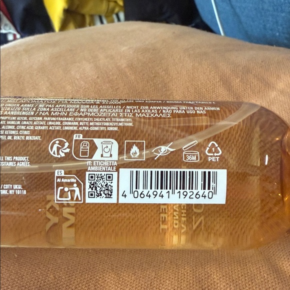 Kylie Cosmetics Hair & Body Mist — Amber Liquid with Beige Cap - Picture 3 of 3